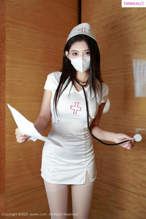   [XiuRen]高清写真图 2025.12.22 No.11134 冬安 白色护士制服第5张图片